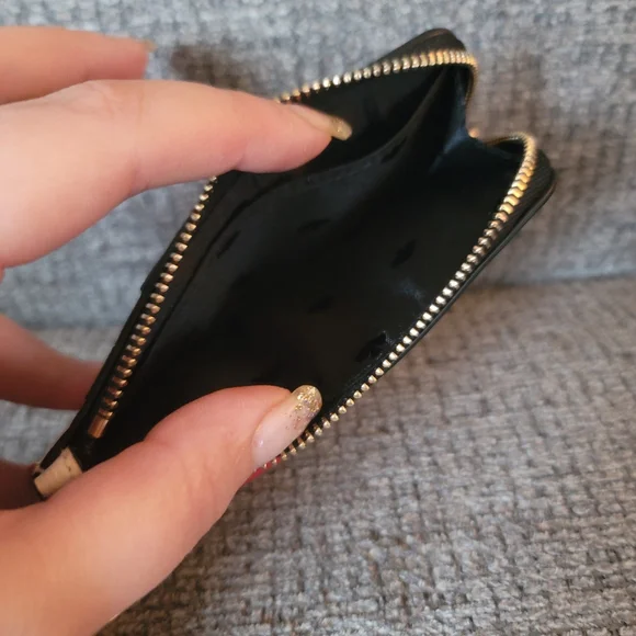 Kate Spade Disney Minnie Mouse Card Holder - Picture 9 of 10